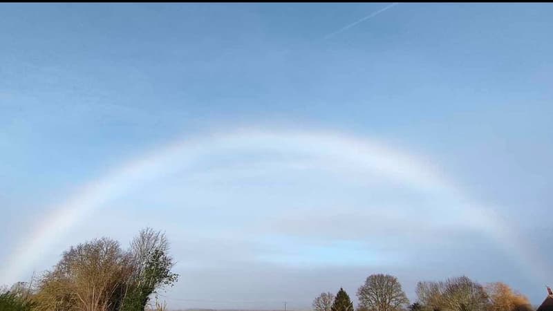 Un arc-en-ciel blanc observé dans le ciel de Normandie et de Bretagne le 25 décembre 2024.