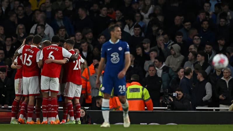 Les joueurs d'Arsenal célèbrent un but face à Chelsea.