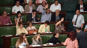 Des députés tunisiens durant les débats sur la nouvelle loi antiterroriste.