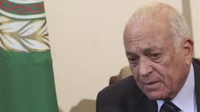 Nabil Elarabi, secrétaire général de La ligue arabe. Réunis dimanche au Caire, les ministres des Affaires étrangères de la Ligue arabe ont examiné un projet de résolution demandant l'envoi de casques bleus de l'Onu en Syrie et un renforcement des sanction