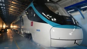 Le prototype du premier train à grande vitesse turc