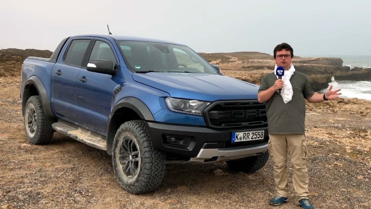 Le Ranger Raptor reçoit une grille de calandre inspirée de celle du F-150 Raptor américain. Le Ranger Raptor reçoit une grille de calandre inspirée de celle du F-150 Raptor américain.