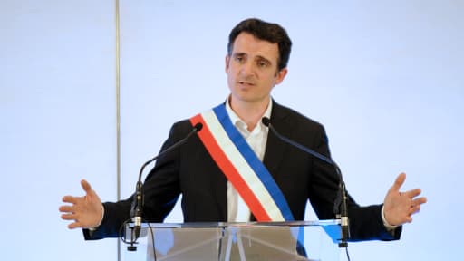 Le maire EELV de Grenoble, Eric Piolle, le 4 avril 2014 lors de son premier conseil municipal