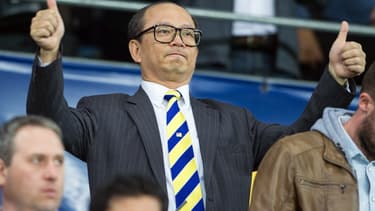 Li Wing-Sang, le PDG de Ledus, dans les travées du Stade Bonal lors d'un match du FC Sochaux.