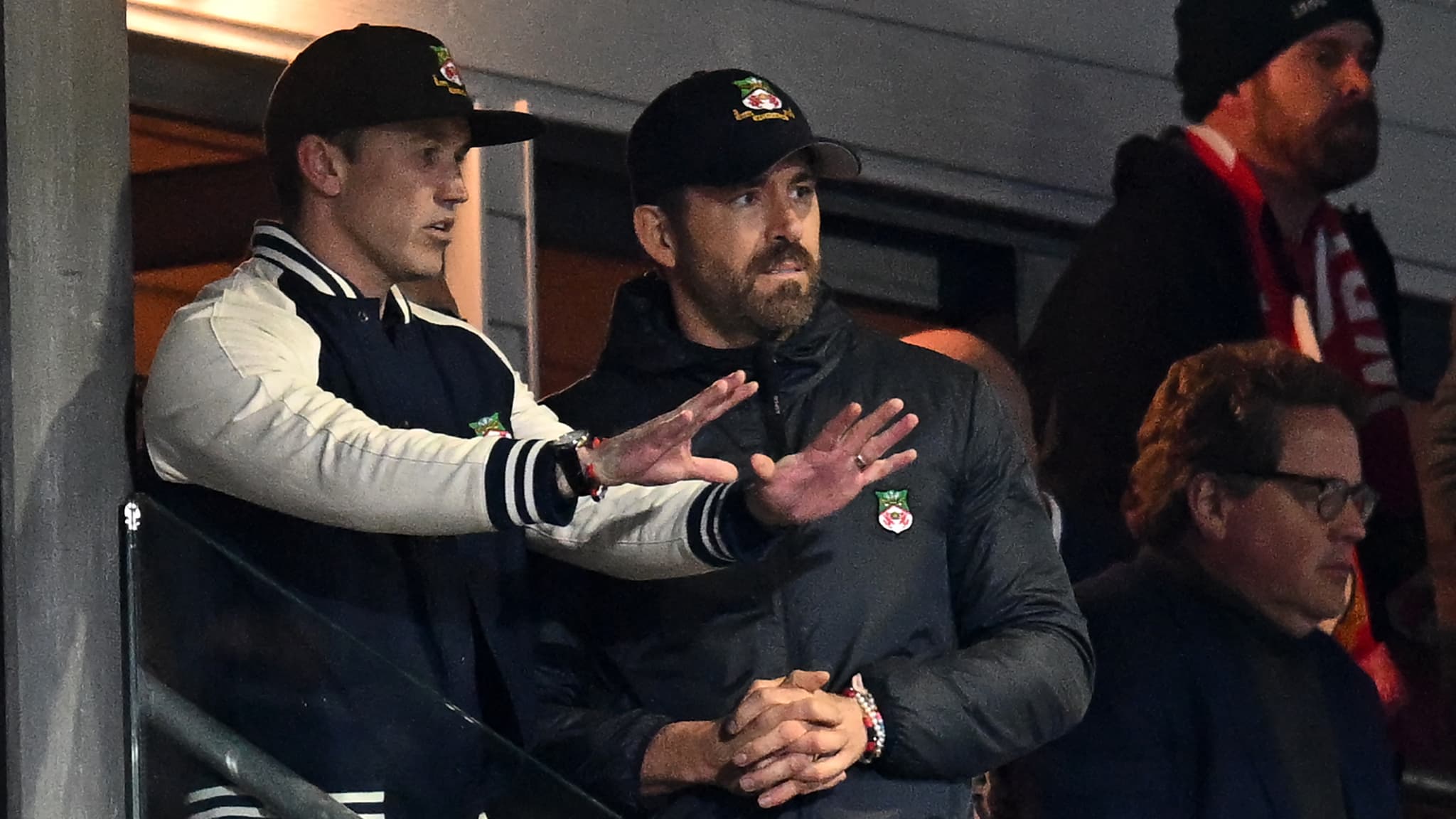 Ryan Reynolds et Rob McElhenney, propriétaires de Wrexham, le 22 avril 2023