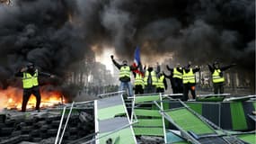 Les gilets jaunes sur les Champs-Elysées, samedi 24 novembre 2018.