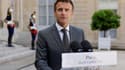 Le président français Emmanuel Macron dans la cour du palais de l'Elysée à Paris, le 5 juillet 2022