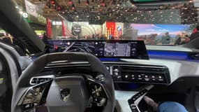 L'intérieur de la Peugeot e 3008