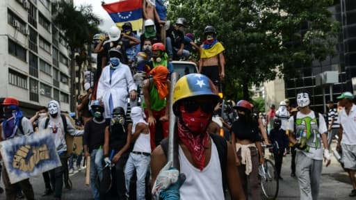 Manifestation d'opposants au président vénézuélien Nicolas Maduro, le 22 mai 2017 à Caracas