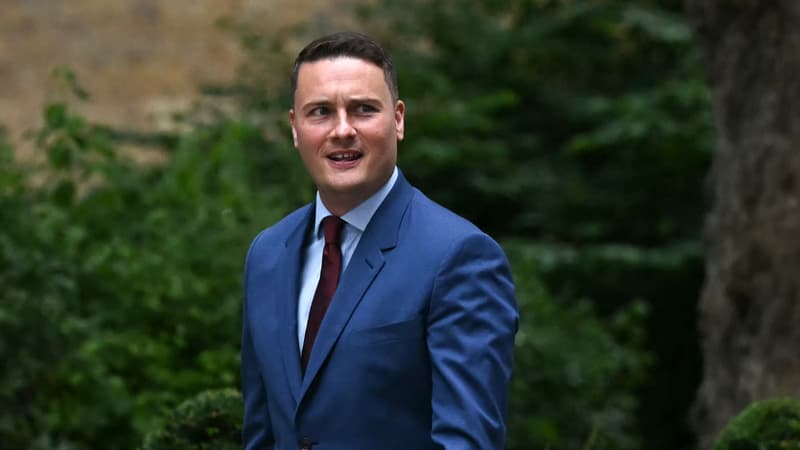 Le ministre de la Santé britannique indique que l'épidémie de méningite mortelle qui touche l'Angleterre est  "sans précédent"