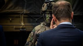 Sébastien Lecornu lors du salon Eurosatory qui a eu lieu à Paris en juin 2022