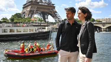 Tony Estanguet et Amélie Oudéa-Castéra lors de tests sur les bords de Seine pour les JO de Paris 2024
