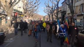 250 personnes rassemblées à Digne-les-Bains contre la loi immigration le 20 janvier 2024.