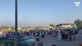 Afghanistan: les forces américaines tirent en l'air à l'aéroport de Kaboul pour disperser la foule