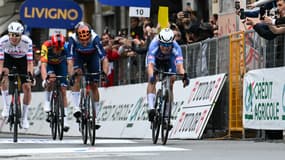 Jasper Philipsen (Alpecin Deceuninck), vainqueur au sprint de l'édition 2024 de Milan-San Remo, le 16 mars 2024.