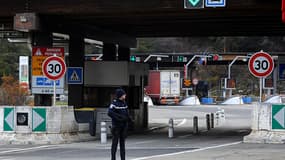 Poste-frontière à Modane en France