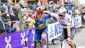 Mads Pedersen et Mathieu van der Poel lors de Gand-Wevelgem, le 24 mars 2024