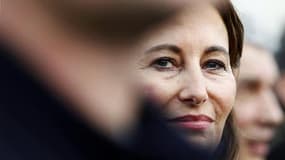 Ségolène Royal prône un protectionnisme européen avec l'instauration de "barrières sélectives" pour protéger les secteurs industriels menacés par la mondialisation. /Photo prise le 8 janvier 2011/REUTERS/Régis Duvignau