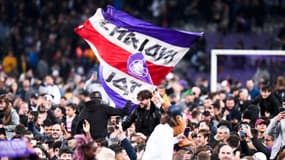 Les supporters toulousains lors de la victoire face à Niort, le 25 avril 2022.