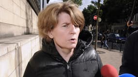 Claire Thibout, l'ex-comptable de Liliane Bettencourt est mise en examen pour faux témoignage. Le 8 juin 2012 aux abords du tribunal de Bordeaux.