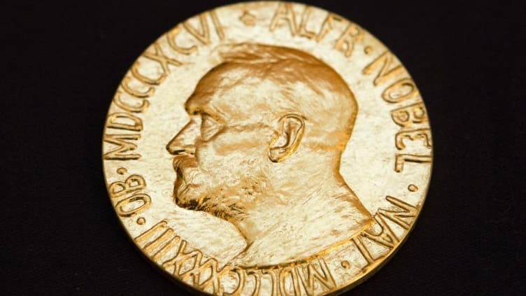 Prix Nobel de la paix.