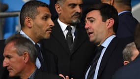 Andy Burnham (à droite)