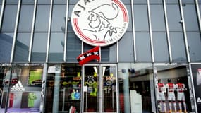 Alors que le drapeau de l'Ajax était en berne jeudi à Amsterdam, les traders néerlandais rendaient un sympathique hommage boursier à Johan Cruyff sur les marchés.