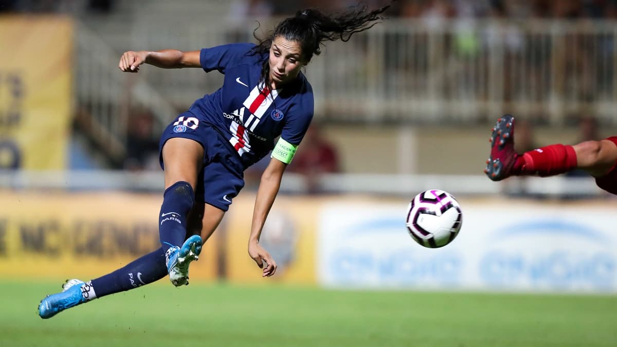 Nadia Nadim dans ses œuvres avec le PSG Nadia Nadim dans ses œuvres avec le PSG