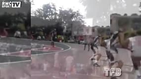 Il fait la courte échelle à son coéquipier pour un énorme dunk