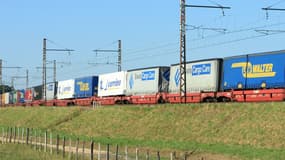 L’exploitation de la ligne s’appuie sur les terminaux du port de Calais et d’Orbassano en Italie, dans la banlieue de Turin.