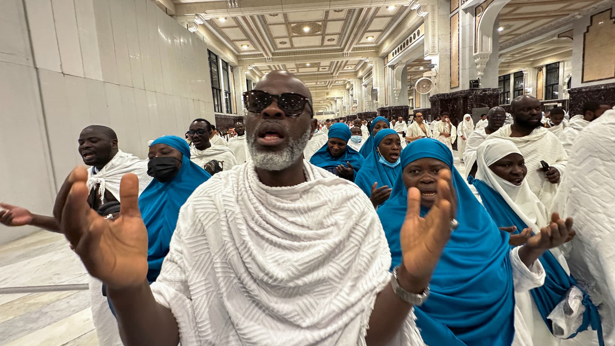Faithful Muslim walk in the great mosque during the pilgrimage of Hajj in the Santa de la Meca city, on June 2, 2024. Faithful Muslim walk in the great mosque during the pilgrimage of Hajj in the Santa de la Meca city, on June 2, 2024.