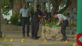 Les gendarmes font des relevés sur les lieux d'une fusillade qui a fait deux morts dans la nuit de dimanche à lundi.