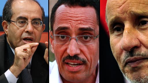 de Gauche à droite : Mahmoud Jibril - Chef du gouvernement, Mustafa Abdel-Jalil - Président du CNT, Abdel-Hafidh Ghoga - Vice-président du CNT