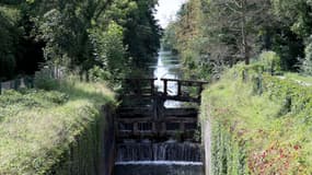 Une ancienne écluse sur l'ancien canal du Rhône au Rhin à Friesenheim, dans l'est de la France, le 20 août 2024.