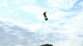 L'arrivée victorieuse de Franky Zapata à bord de son Flyboard en Angleterre