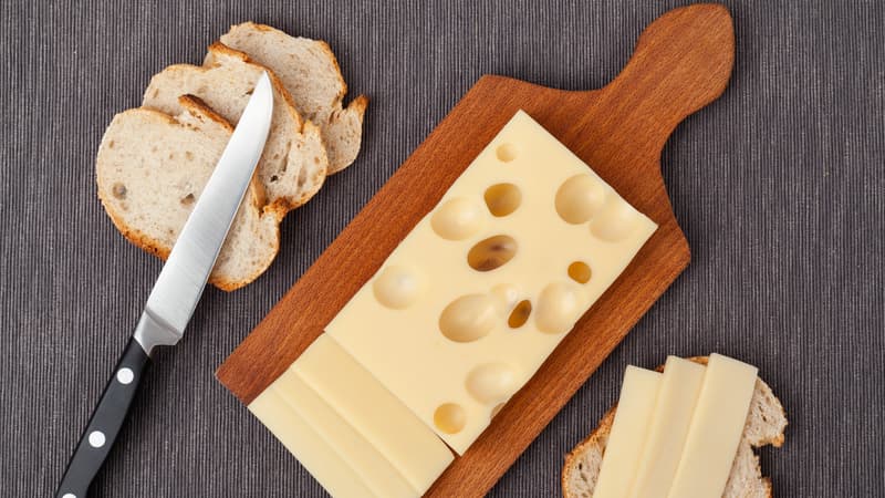 Comment l'emmental a failli perdre ses trous et pourquoi il a été sauvé par de la poudre de foin