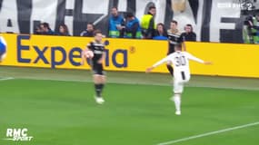 La main de Daley Blind lors de Juventus-Ajax en quart retour de la Ligue des champions