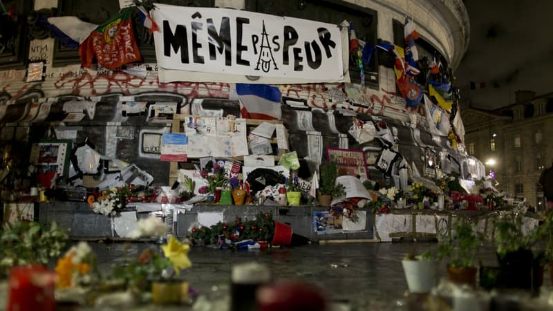 Hommage aux victimes des attentats de Paris Place de la République, le 7 janvier 2016