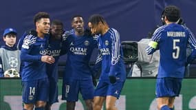 Les joueurs du PSG célèbrent un but contre Brest en Ligue des champions, le 11 février 2025