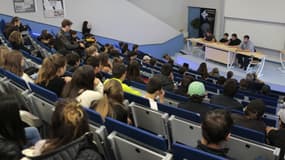 Au moins 17.000 lycéens sont toujours sans affectation pour l'année prochaine