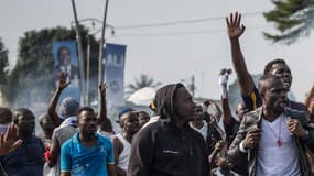 Emeutes mercredi à Libreville. - MARCO LONGARI / AFP