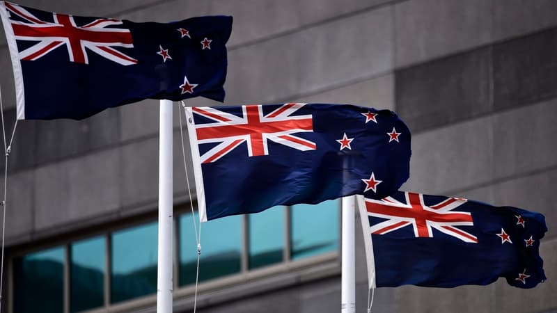 Le drapeau de la Nouvelle-Zélande va rester le même que celui qui a été adopté officiellement en 1902. 