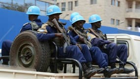 Des casques bleus de la Minusca patrouillent à Bangui, en Centrafrique, en octobre 2014. 