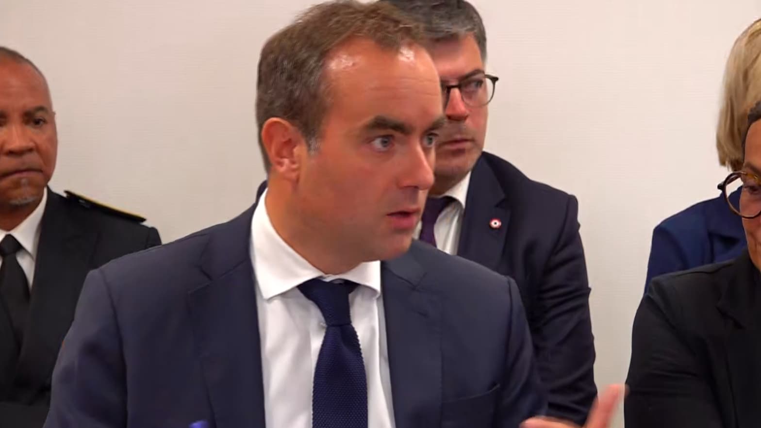 SÉBASTIEN LECORNU VEUT BÂTIR UN RÉSEAU "FRANCE SANTÉ" POUR PROPOSER À CHACUN UNE OFFRE DE SOINS À MOINS DE 30 MINUTES