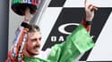Le pilote italien de l'équipe Ducati Lenovo, Francesco Bagnaia, célèbre sa victoire au Grand Prix Moto GP d'Italie sur le circuit du Mugello, en Toscane, le 29 mai 2022.