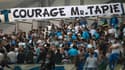 Les supporters marseillais montrent leur soutien à Bernard Tapie