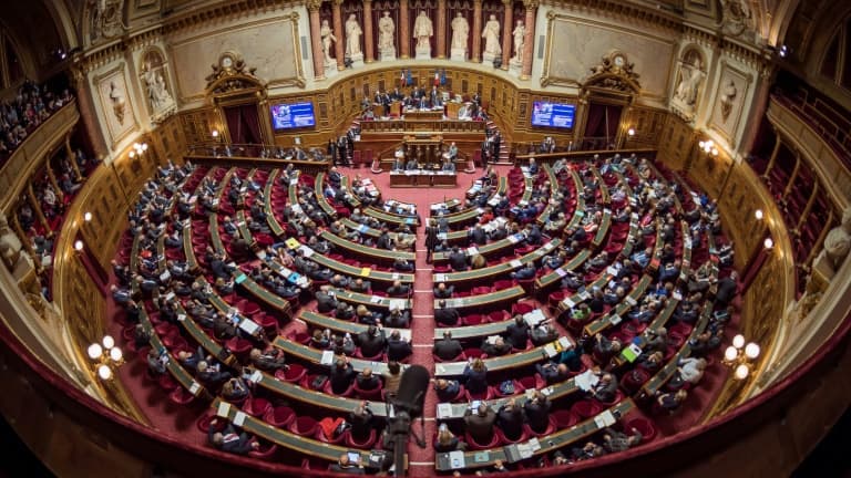 Le Sénat dominé par l'opposition de droite a adopté lundi le projet de loi organisant la sortie de l'état d'urgence sanitaire après le 10 juillet