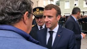 Emmanuel Macron est arrivé dans à Villalier, dans l'Aude, ce lundi matin. 