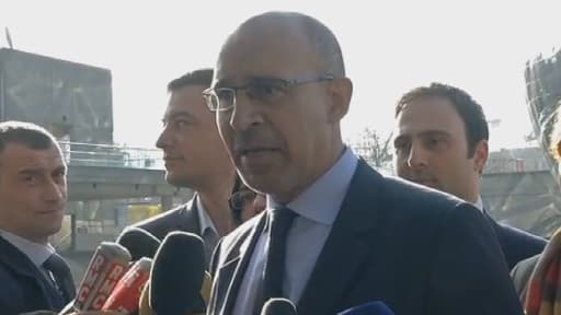 Harlem Désir, lors de son arrivée au Conseil national du PS, a fustigé le silence de l'UMP au lendemain d'une manifestation contre le mariage homosexuel ponctuée de heurts.