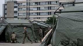 Installation de l'hôpital militaire de campagne à Mulhouse